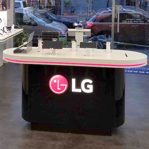 LG Tracfone Oval Floor Display Fixture