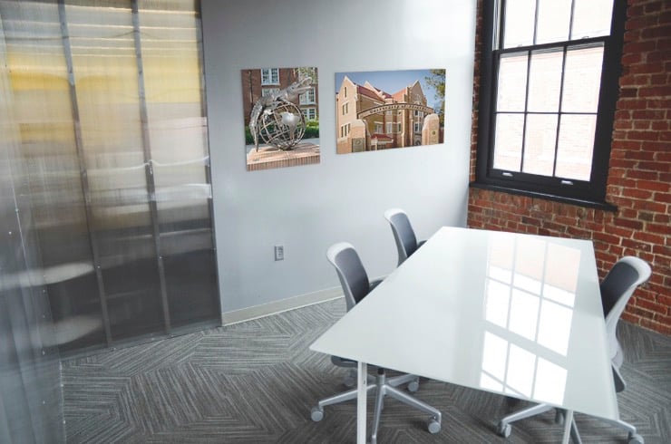 Gators Conference Room Photos office_startup_table_chairs_room_education_work_space_indoors-764443